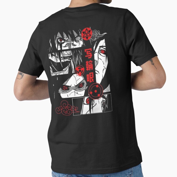 "تيشورت قطن ناعم باللون الأسود مع تصميم شارينغان من أنمي ناروتو"